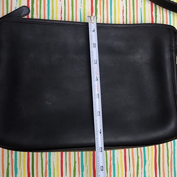 Vintage Coach Taylor Bag 9944 - Picture 10 of 15